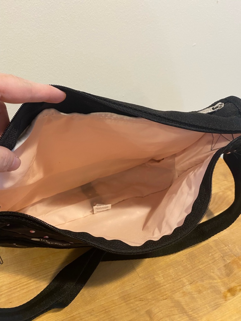 Lesportsac Deluxe Everyday Bag - Picture 8 of 8